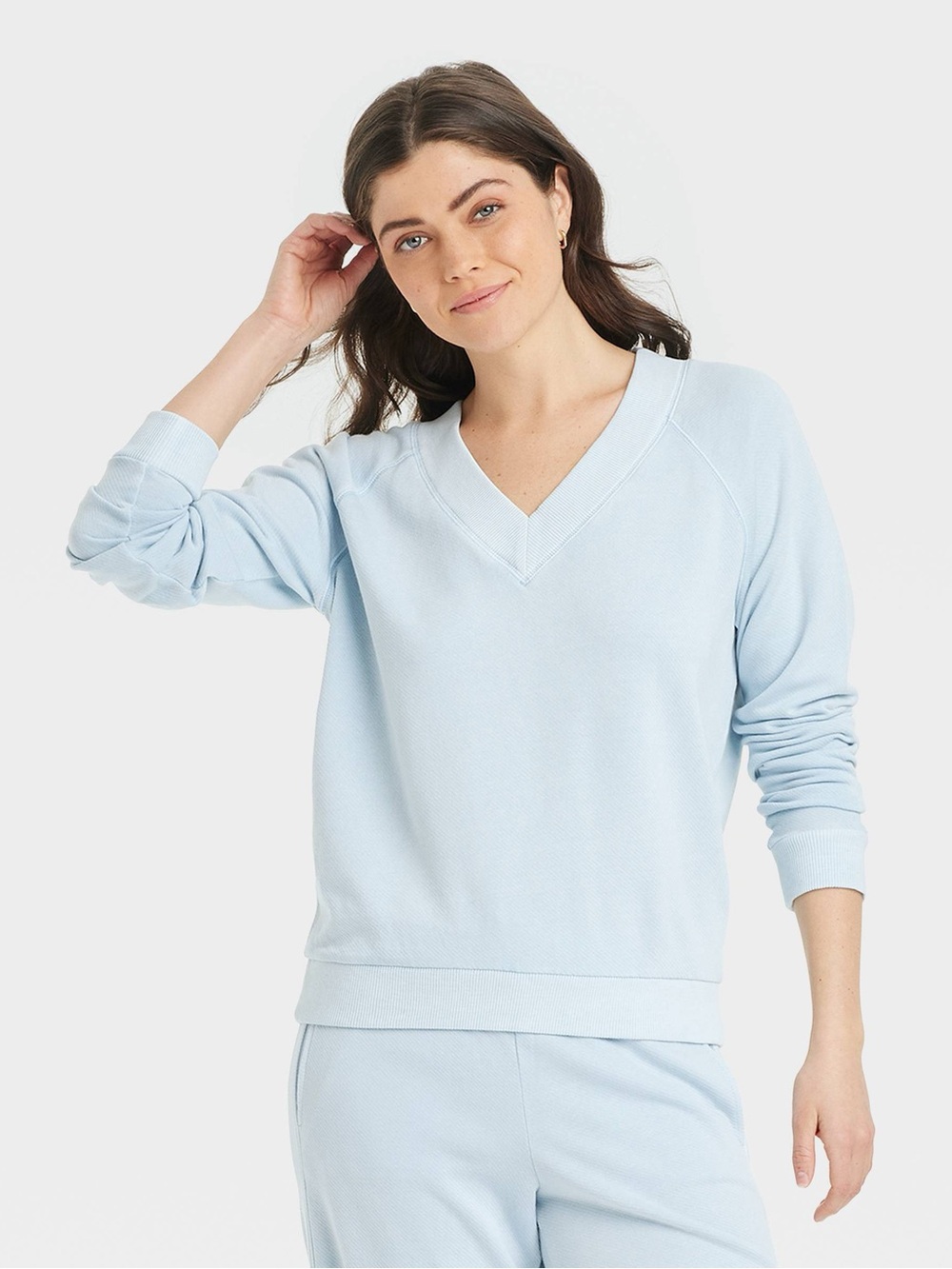 Universal Thread Women’s Light Blue V-Neck Pullover Sweater